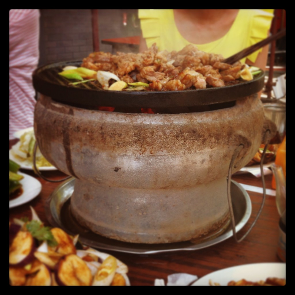 Barbecuing mutton at 马大个老北京烤肉 (Ma Da Ge Traditional Beijing Barbecue).